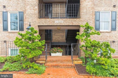 10717 Kings Riding Way unit T2, Rockville, MD 20852 - photo 2