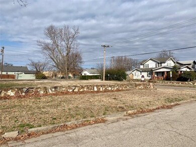 736 N Park Ave, Shawnee, OK 74801 - photo 5