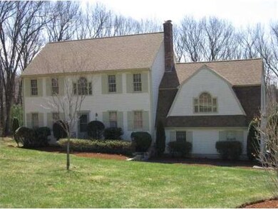 10 Crestview Dr, Mendon, MA 01756 - photo 2