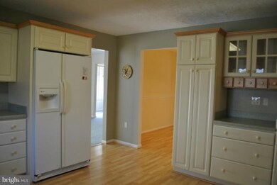 2929 Eutaw Forest Dr, Waldorf, MD 20603 - photo 7