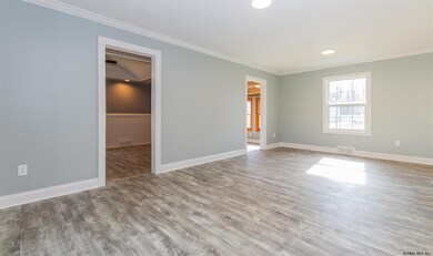 11 Jennifer Rd, Schenectady, NY 12302 - photo 6