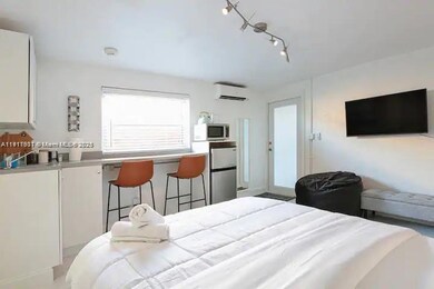 1100 NE 1st Ave unit C, Fort Lauderdale, FL 33304 - photo 4