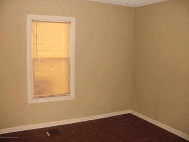 908 Smith Ave, Lansing, MI 48910 - photo 5