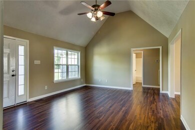 319 Shelby Cir, Shelbyville, TN 37160 - photo 4