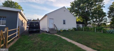 481 Penn St, Pennsburg, PA 18073 - photo 7