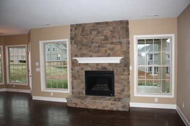 2019 Creekside Manor Ln, Knoxville, TN 37932 - photo 5