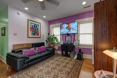 457 Race St (4 of 14)