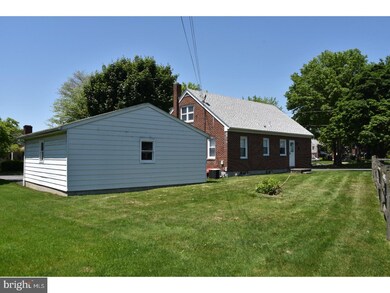 4049 8th Ave, Temple, PA 19560 - photo 5