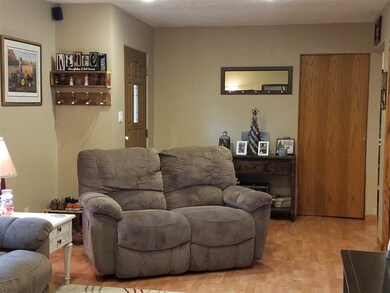 2812 Hoover Rd, North Platte, NE 69101 - photo 3