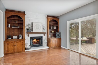 560 Old Oak Cir, Algonquin, IL 60102 - photo 5