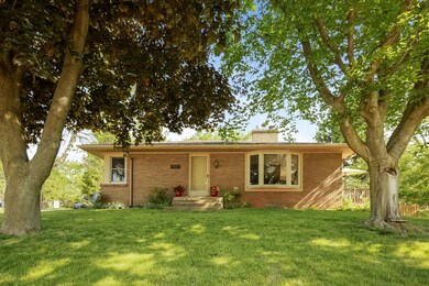 001-Front_View-2794776-large
