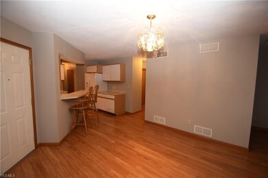 Breakfast bar, yet also room for a dinning room ta