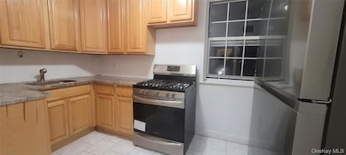 77-04 141st St unit 67F, Kew Gardens Hills, NY 11367 - photo 2