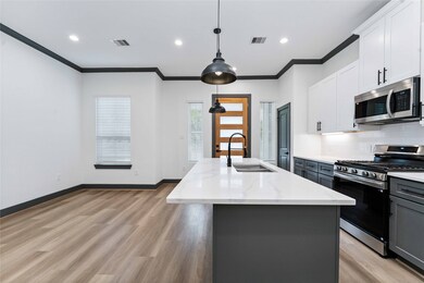 7038 Smilax St unit A, Houston, TX 77088 - photo 4