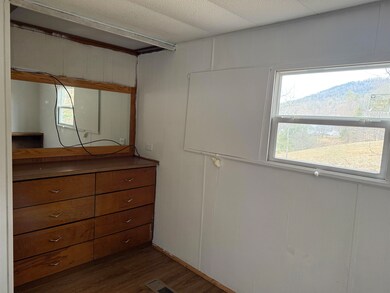 1459 Concord Ave, Saint Johnsbury, VT 05819 - photo 7