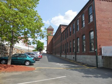 Emerson Mills unit 214, Pembroke, NH 03275 - photo 6