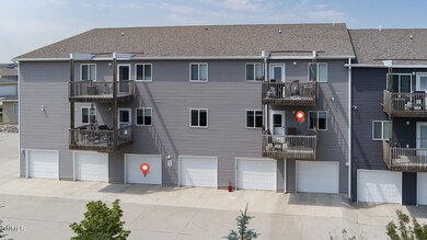 829 Canada Ave #6