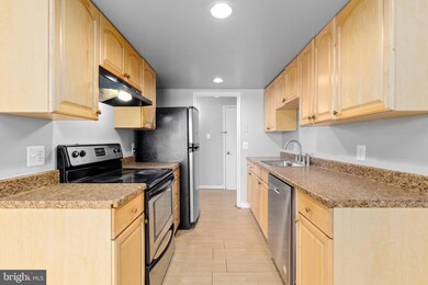 11600 Stoneview Square unit 22C, Reston, VA 20191 - photo 5