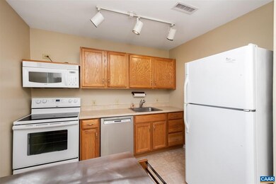 1207 Villa Ln unit F, Charlottesville, VA 22903 - photo 5