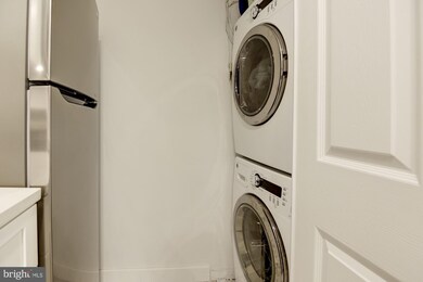 1124 25th St NW unit T2, Washington, DC 20037 - photo 4