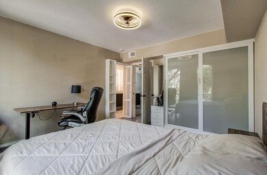 4641 Wild Indigo St unit 433, Houston, TX 77027 - photo 7