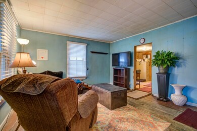 909 Afton St, Johnson City, TN 37601 - photo 4