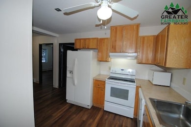 611 Nordale Rd unit 2, North Pole, AK 99705 - photo 2
