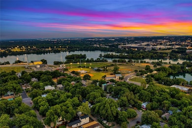 2014 Willow St unit 1, Austin, TX 78702 - photo 2