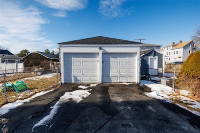 379 Metacom Ave, Warren, RI 02885 - photo 5