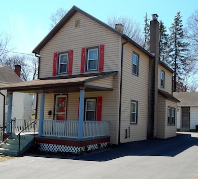 203 E Catharine St, Milford, PA 18337 - photo 2