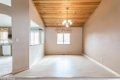 639 N Oriole Ave, Griffith, IN 46319 - photo 6