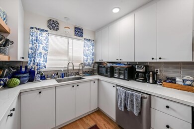 664 Sonoma St, Richmond, CA 94805 - photo 5