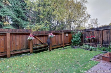 Private Fenced Back yard