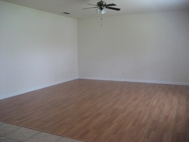 family room 2