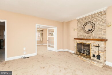 905 Lyndhurst St, Baltimore, MD 21229 - photo 7