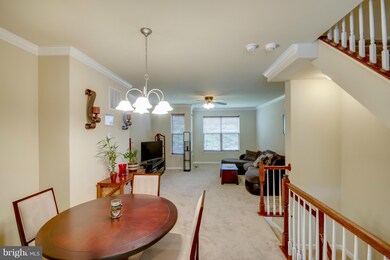 3034 Chinkapin Oak Ln unit 137, Woodbridge, VA 22191 - photo 6