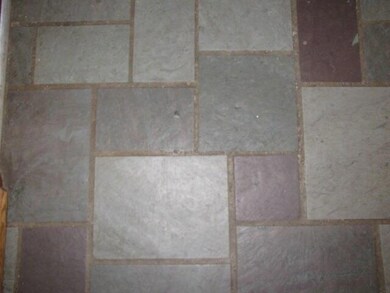 1227 Bernhard Rd, Columbus, OH 43227 - photo 5