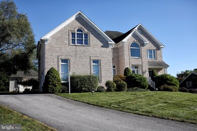 12903 Lance Cir, Hagerstown, MD 21742 - photo 2