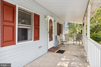 5906 Oakland Rd, Sykesville, MD 21784 - photo 4