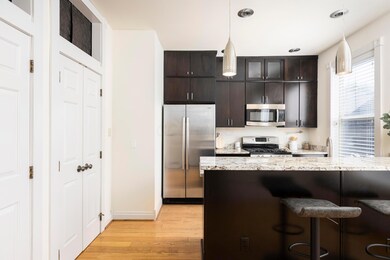 318 Berger Aly, Columbus, OH 43206 - photo 4