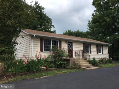 121 N 23rd St, Purcellville, VA 20132 - photo 2