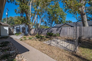 1420 Smith St, Waller, TX 77484 - photo 6