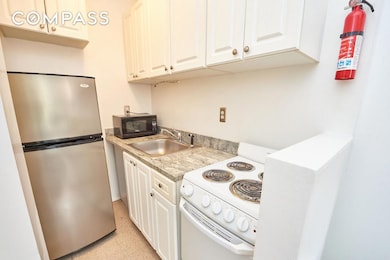120 E 10th St unit 3, New York, NY 10003 - photo 4