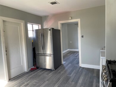 214 Palmyra St, Houston, TX 77022 - photo 6