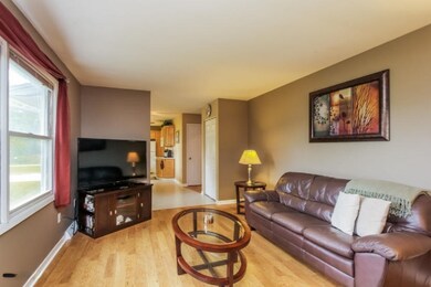 006-Living_Room-2110348-small