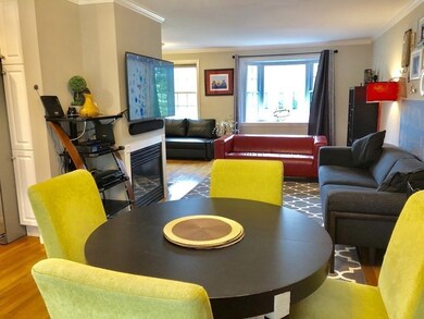 600 Trapelo Rd unit 11, Waltham, MA 02452 - photo 4