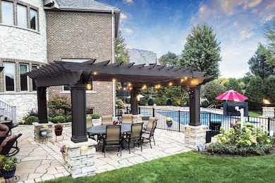 319 Claremont Ct, Naperville, IL 60540 - photo 6