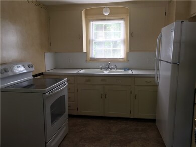 19 Oak Hill Dr, Cranston, RI 02920 - photo 4