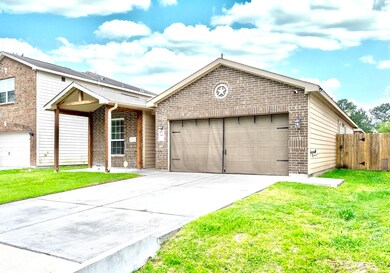 10507 Logger Pine Trail, Houston, TX 77088 - photo 2