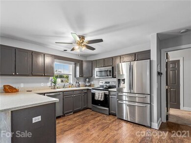 36 N Willow Brook Dr, Asheville, NC 28806 - photo 2